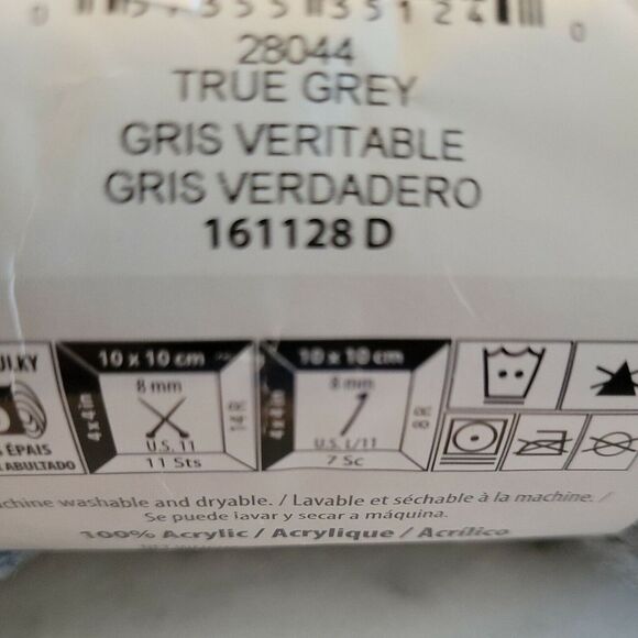 Lot of 2 Bernat Softee‎ Chunky acrylic #28044  true grey 100gr/3.5oz/108 yds - Picture 3 of 3